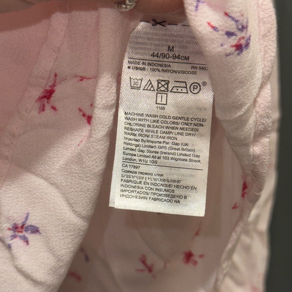 Banana Republic Light Pink Floral Blouse - Picture 4 of 7